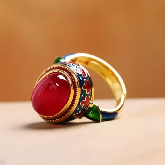 Ethnic Vintage Red Cabochon Enamel Ring - Picture 8 of 9